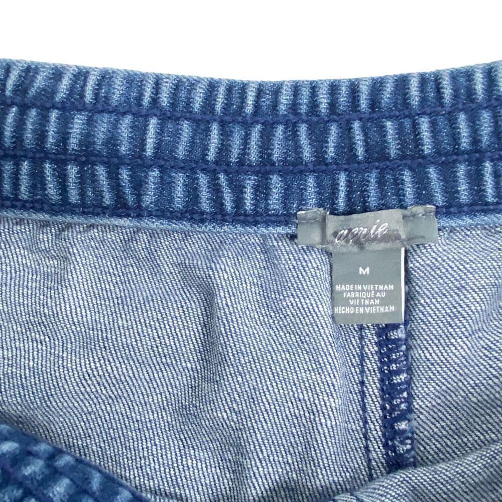Aerie Medium Frayed Hem Denim Short size Medium - Picture 7 of 8